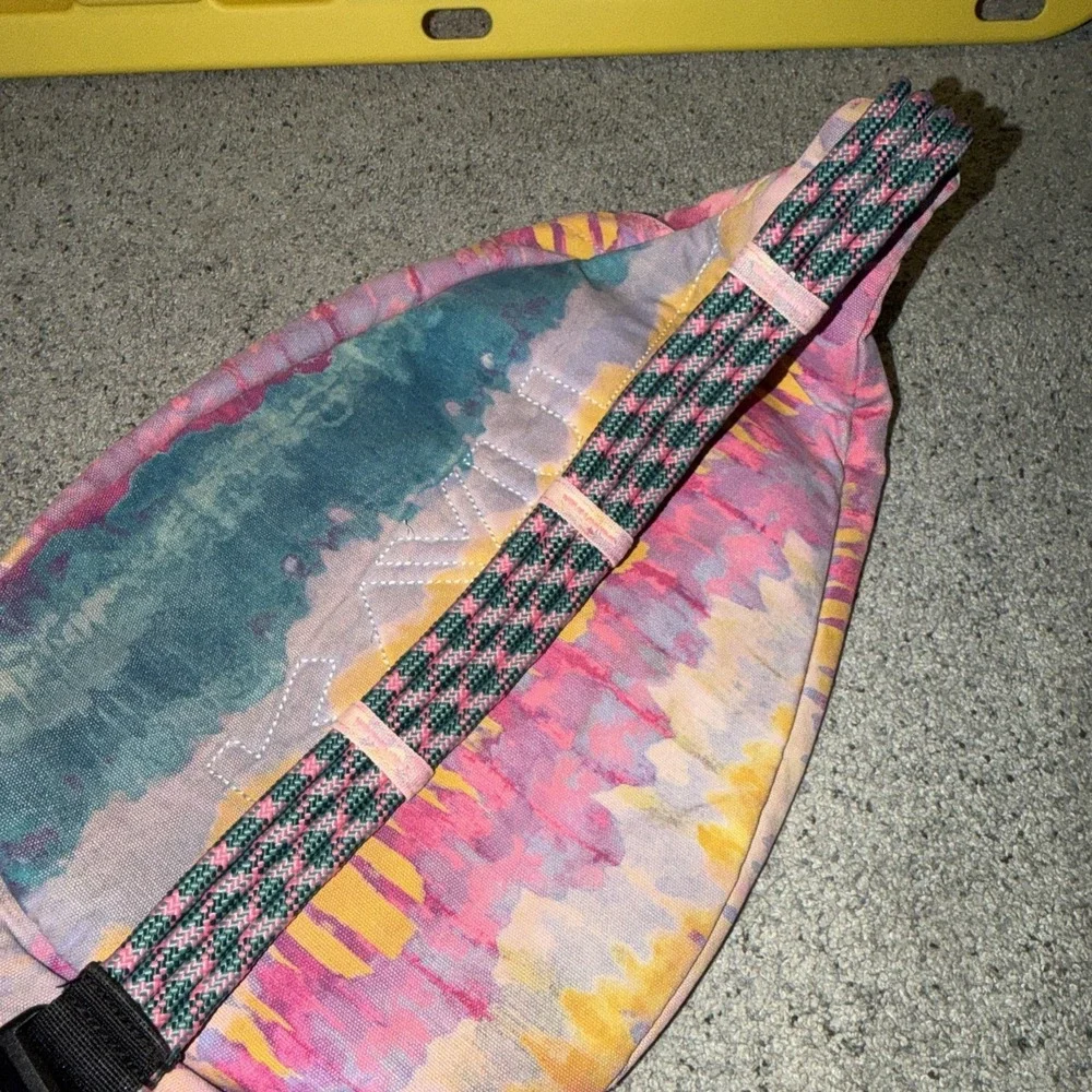 KAVU Rope Sling Crossbody Bag Coastal Tie Dye Outdoor Gorpcore Hike Nature